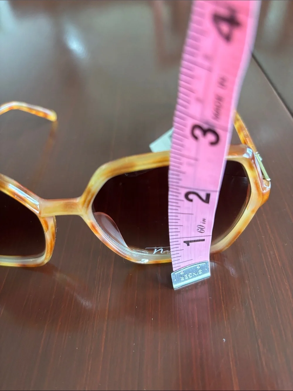 Nanette Lepore 100% UV protect,tortoise frame & arms,brown gradient lens,hexagon